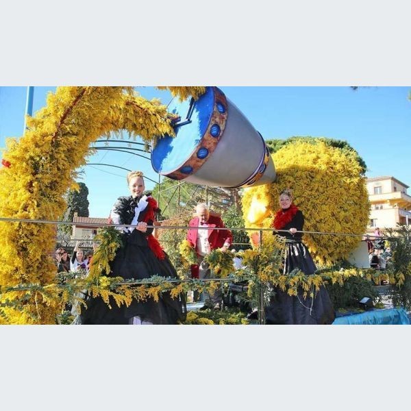 Fête du mimosa à MandelieulaNapoule