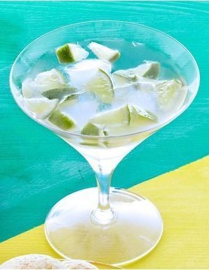 D'origine brésilienne, la cachaça est une eau-de-vie 